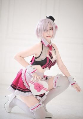 美女张开腿给男人桶爽久久漫画